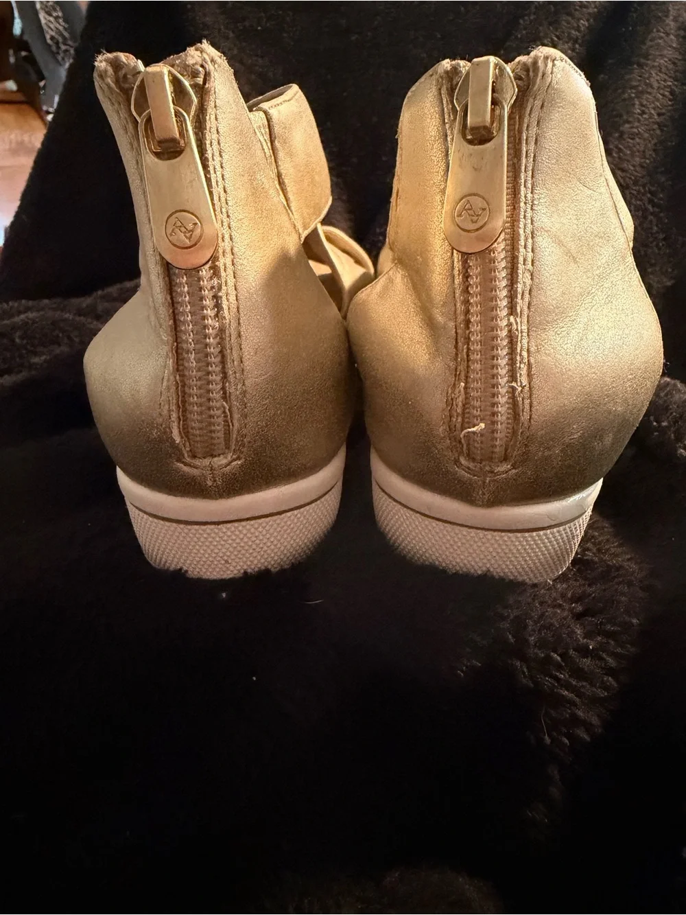 Adrienne Vittadini 'Claud' Sport Flatform Gold Zip Back Comfort Sandal Size 7.5